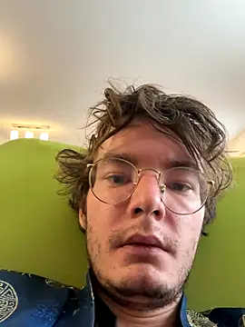 Snapshot of Hungboxer69 chatting on November 2025 10:04:02 PM Hungboxer69 online show from November 2025 10:04:02 PM