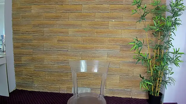 Cupcake Izzy online show from November 2025 05:50:02 AM