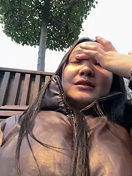 KissMeEva online show from October 2025 02:18:02 PM