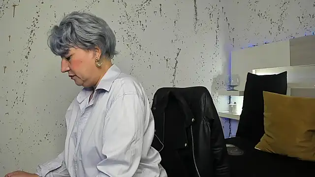 Snapshot of JaddeWalker chatting on October 2025 11:33:02 AM JaddeWalker online show from October 2025 11:33:02 AM