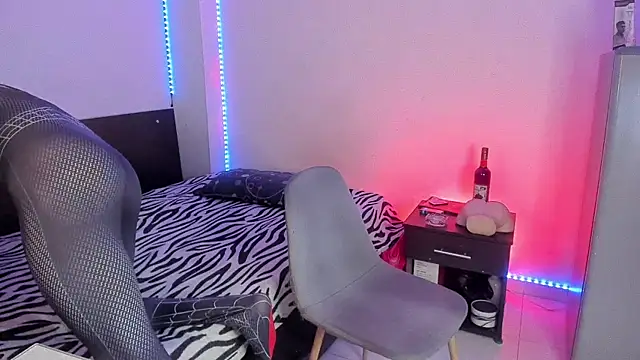 CamCumBoy online show from September 2025 09:46:02 AM