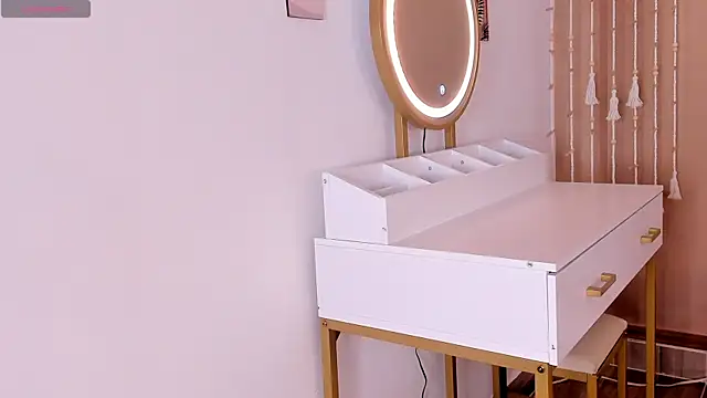 Camila Bustamante online show from February 2026 02:50:02 PM