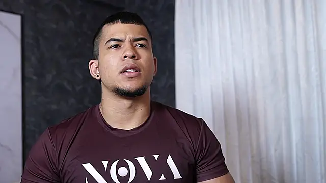 Snapshot of Thiago_Valente chatting on October 2025 01:11:01 PM Thiago Valente online show from October 2025 01:11:01 PM