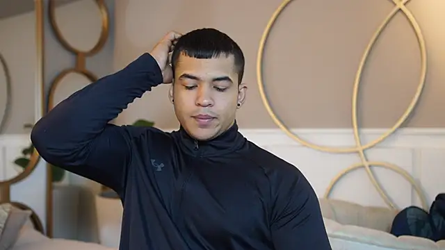 Snapshot of Thiago_Valente chatting on October 2025 01:02:02 PM Thiago Valente online show from October 2025 01:02:02 PM