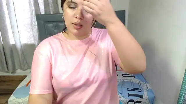 Snapshot of sarah_aguilar chatting on May 2026 05:29:02 PM sarah aguilar online show from May 2026 05:29:02 PM