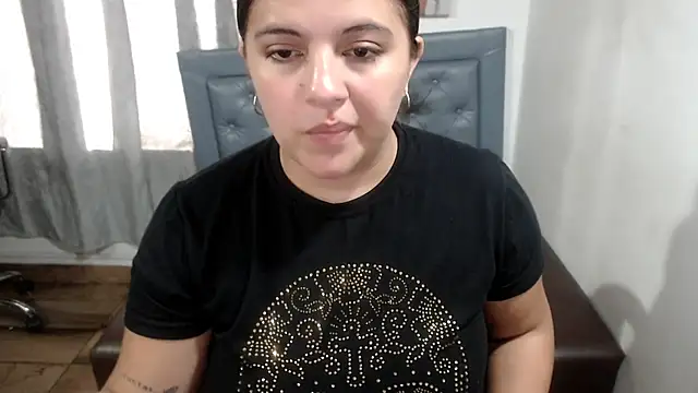 Snapshot of sarah_aguilar chatting on May 2026 03:19:02 PM sarah aguilar online show from May 2026 03:19:02 PM