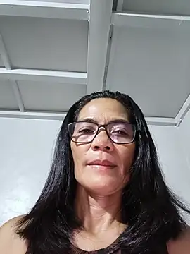 Snapshot of ImYourWoman_55 chatting on May 2026 09:42:02 PM ImYourWoman 55 online show from May 2026 09:42:02 PM