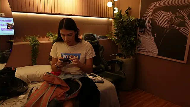Snapshot of Ariaa_Isabell chatting on September 2025 06:11:02 PM Ariaa Isabell online show from September 2025 06:11:02 PM