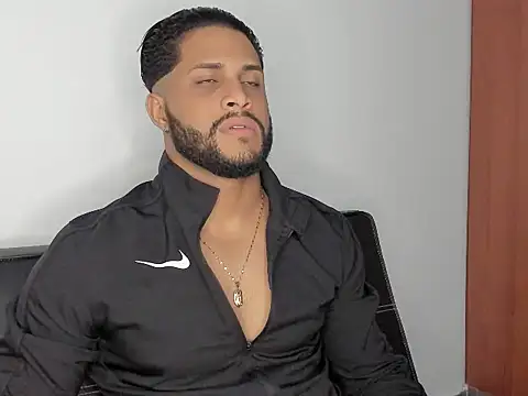 Pier Simons online show from December 2025 07:02:02 AM