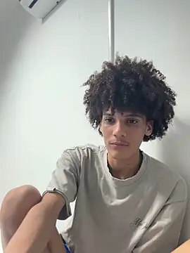 Snapshot of Max_Rain chatting on September 2025 01:42:02 AM Max Rain online show from September 2025 01:42:02 AM