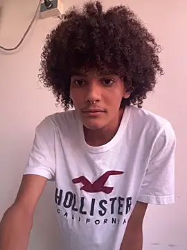 Snapshot of Max_Rain chatting on October 2025 07:22:01 PM Max Rain online show from October 2025 07:22:01 PM