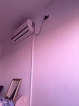 Snapshot of Max_Rain chatting on October 2025 08:08:02 PM Max Rain online show from October 2025 08:08:02 PM