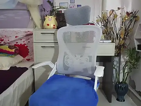 lyly asian online show from November 2025 12:49:02 PM