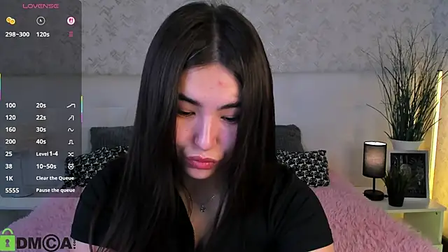 Megan Williamms online show from October 2025 12:55:01 AM