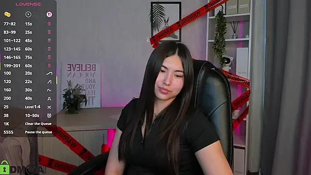 Megan Williamms online show from October 2025 09:52:02 AM