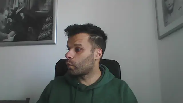 Snapshot of FROCETTO93 chatting on October 2025 01:56:01 PM FROCETTO93 online show from October 2025 01:56:01 PM