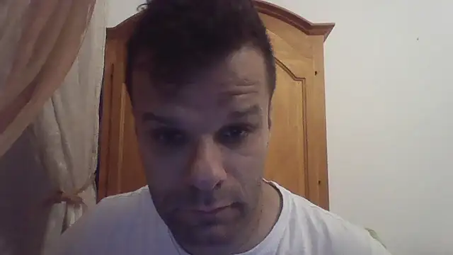 Snapshot of FROCETTO93 chatting on May 2026 07:57:02 AM FROCETTO93 online show from May 2026 07:57:02 AM