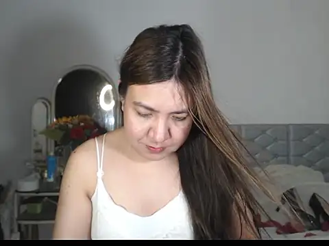 Snapshot of stellahugeX chatting on November 2025 08:44:01 PM stellahugeX online show from November 2025 08:44:01 PM