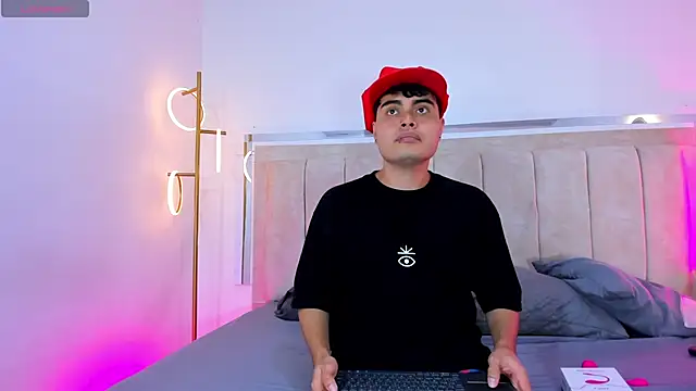 Molly sweetlove online show from December 2025 07:11:02 PM