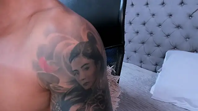 andres-clark92 online show from November 2025 06:06:02 PM