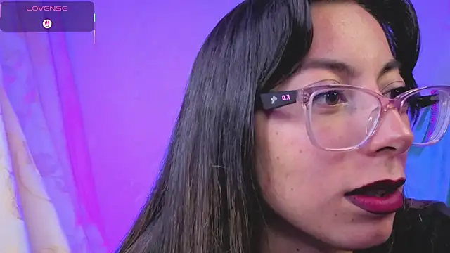 Snapshot of Miranda_sexlove_ chatting on February 2026 12:02:02 PM Miranda sexlove online show from February 2026 12:02:02 PM