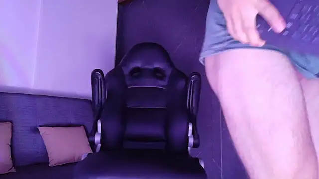 ALANNFERRER online show from January 2026 11:03:02 AM