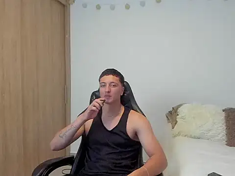 Snapshot of broly_becker chatting on November 2025 01:38:02 AM broly becker online show from November 2025 01:38:02 AM