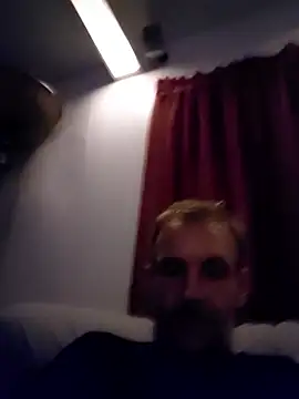 Hungwell1515 online show from January 2026 06:16:01 AM