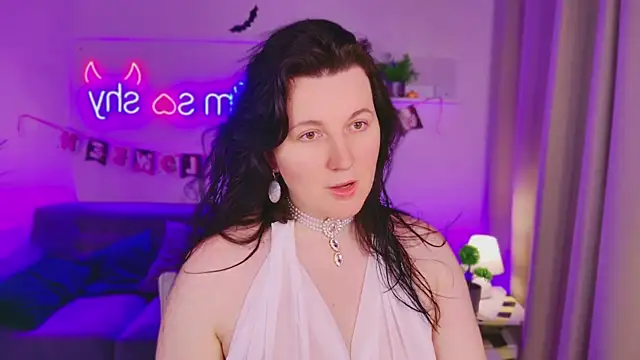 love me  tonight  online show from October 2025 10:23:02 PM