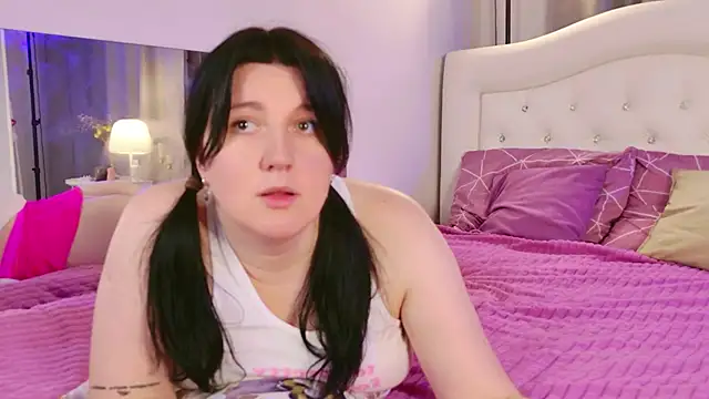 love me  tonight  online show from November 2025 10:26:02 AM