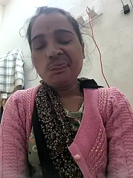 Hot raaani online show from December 2025 10:06:02 PM