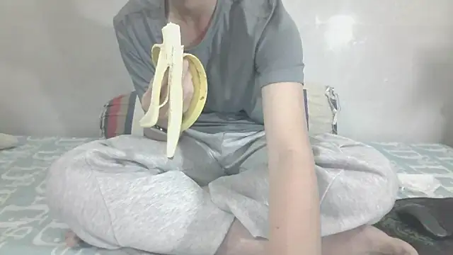 Stitchsandra online show from December 2025 12:32:01 PM