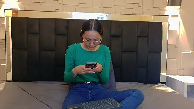 katalina07 1 online show from November 2025 03:01:01 PM