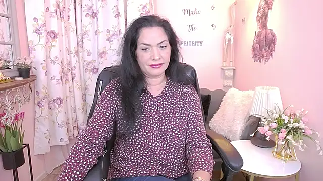 MyLovOne online show from December 2025 05:42:02 PM