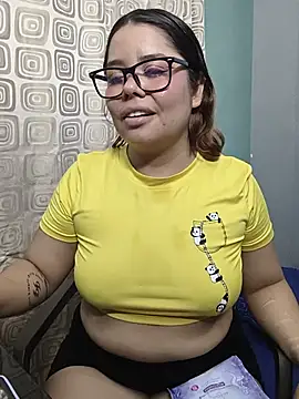 Snapshot of saenz_eymi chatting on May 2026 01:56:01 AM saenz eymi online show from May 2026 01:56:01 AM