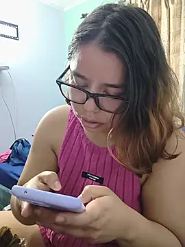 Snapshot of saenz_eymi chatting on May 2026 05:06:01 PM saenz eymi online show from May 2026 05:06:01 PM