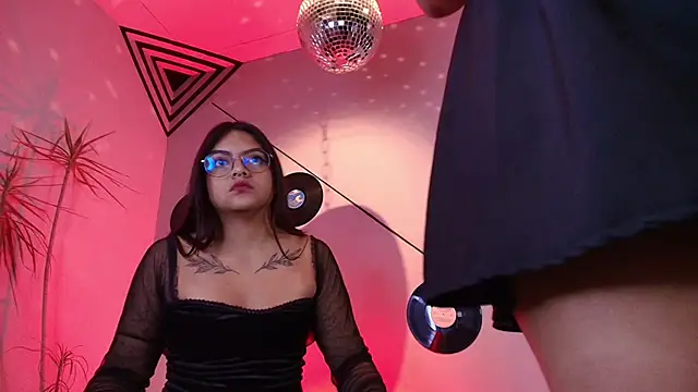 Lilith and Khloe online show from September 2025 11:21:02 AM