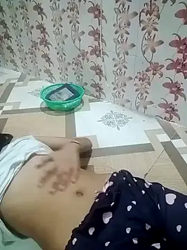 Snapshot of Meenaksi-singh chatting on September 2025 09:37:02 PM Meenaksi-singh online show from September 2025 09:37:02 PM