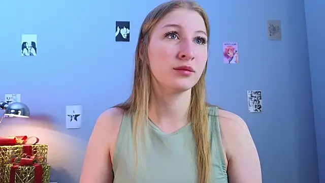 LorettaGladman online show from December 2025 04:07:02 AM