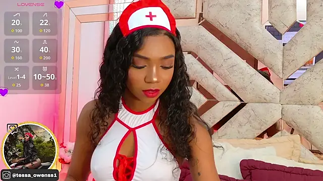 Snapshot of Tessa_Owenss chatting on October 2025 05:42:01 PM Tessa Owenss online show from October 2025 05:42:01 PM