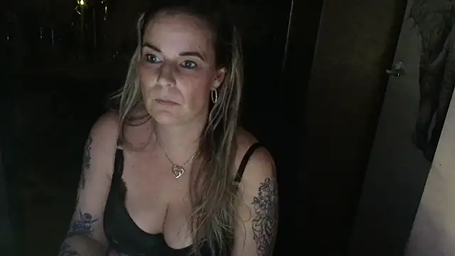 Mrs-Aurora online show from March 2026 11:43:01 PM