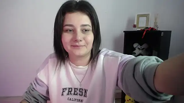 Katrin kiss  online show from November 2025 01:17:02 PM