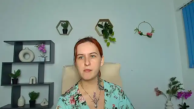 RubyHolmess online show from September 2025 06:44:02 PM