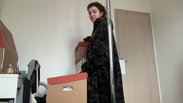 NIQUE TARAXX online show from September 2025 11:57:01 AM