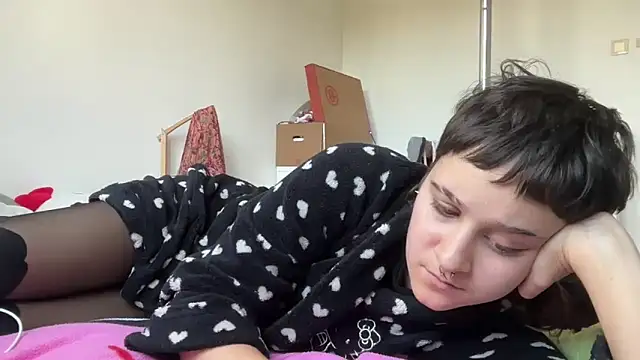 NIQUE TARAXX online show from September 2025 04:12:02 PM