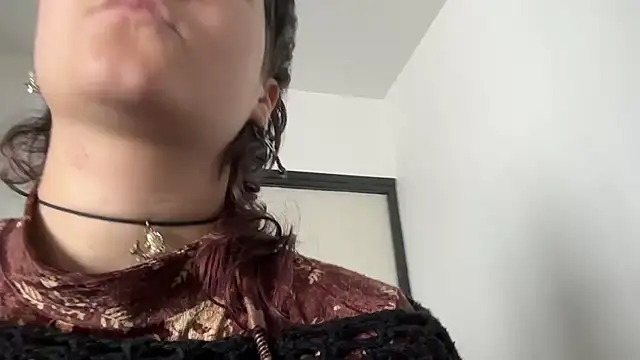 NIQUE TARAXX online show from September 2025 11:37:02 AM