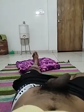 dhruve2010 online show from December 2025 06:38:01 PM