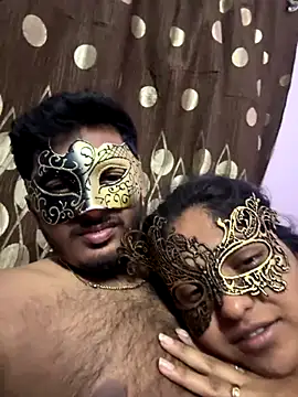 Snapshot of VVcouple chatting on September 2025 06:18:02 PM VVcouple online show from September 2025 06:18:02 PM