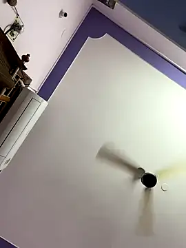 Snapshot of VVcouple chatting on September 2025 06:13:02 PM VVcouple online show from September 2025 06:13:02 PM