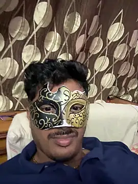 Snapshot of VVcouple chatting on October 2025 06:38:02 PM VVcouple online show from October 2025 06:38:02 PM